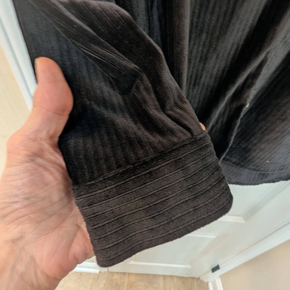 NWOT No Boundaries Black Ribbed Brushed Corduroy Button-Up Shirt with Pocket - Picture 2 of 10